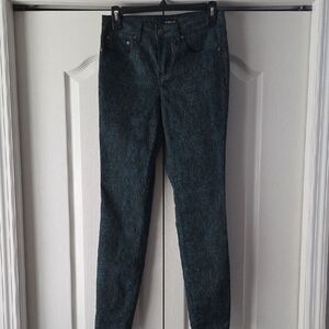 Women's Skinny Jeans in Dark Green